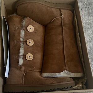 UGG Chestnut Triple Button Boots
